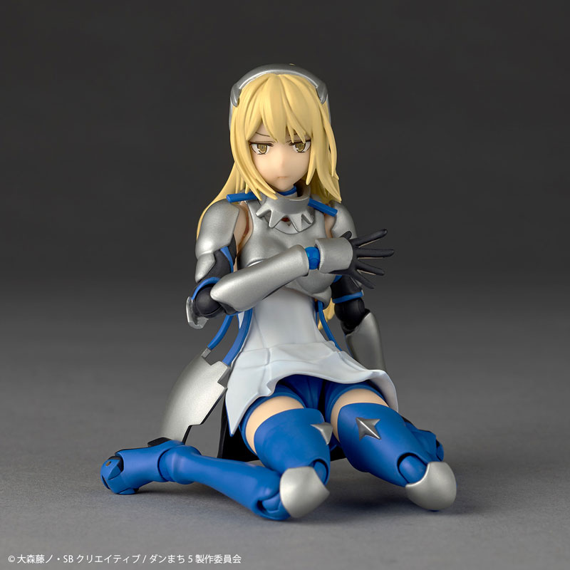 Revoltech Is It Wrong to Try to Pick Up Girls in a Dungeon? Ais Wallenstein(Pre-order)