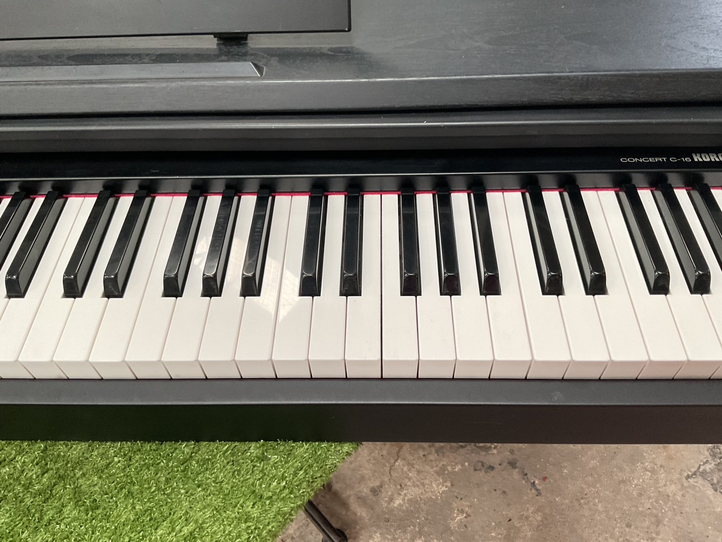เปียโน KORG : C-16 สินค้าไม่พร้อมใช้งาน (ต้องซ่อม)