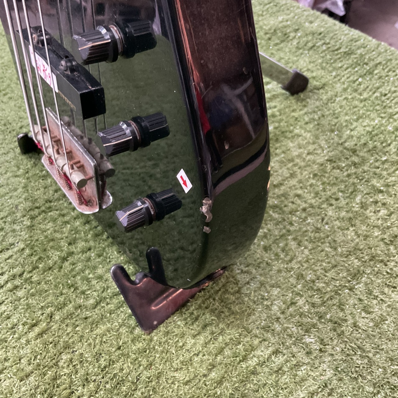 กีต้าร์เบส FERNANDES