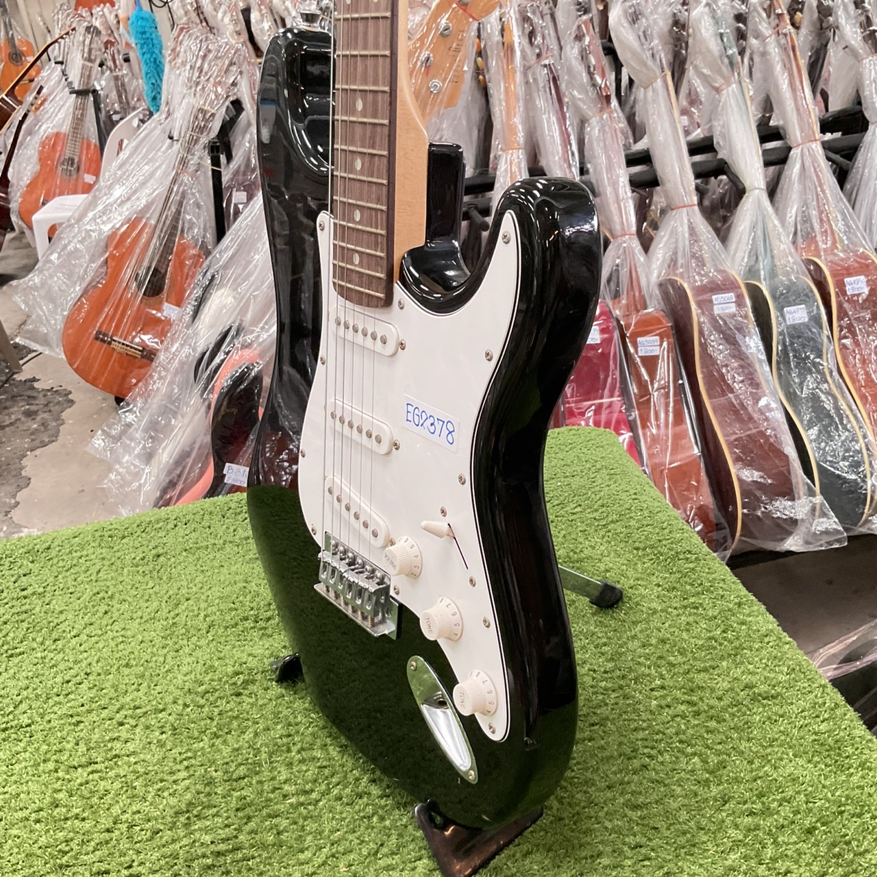 กีต้าร์ไฟฟ้า PHOTO GENLC