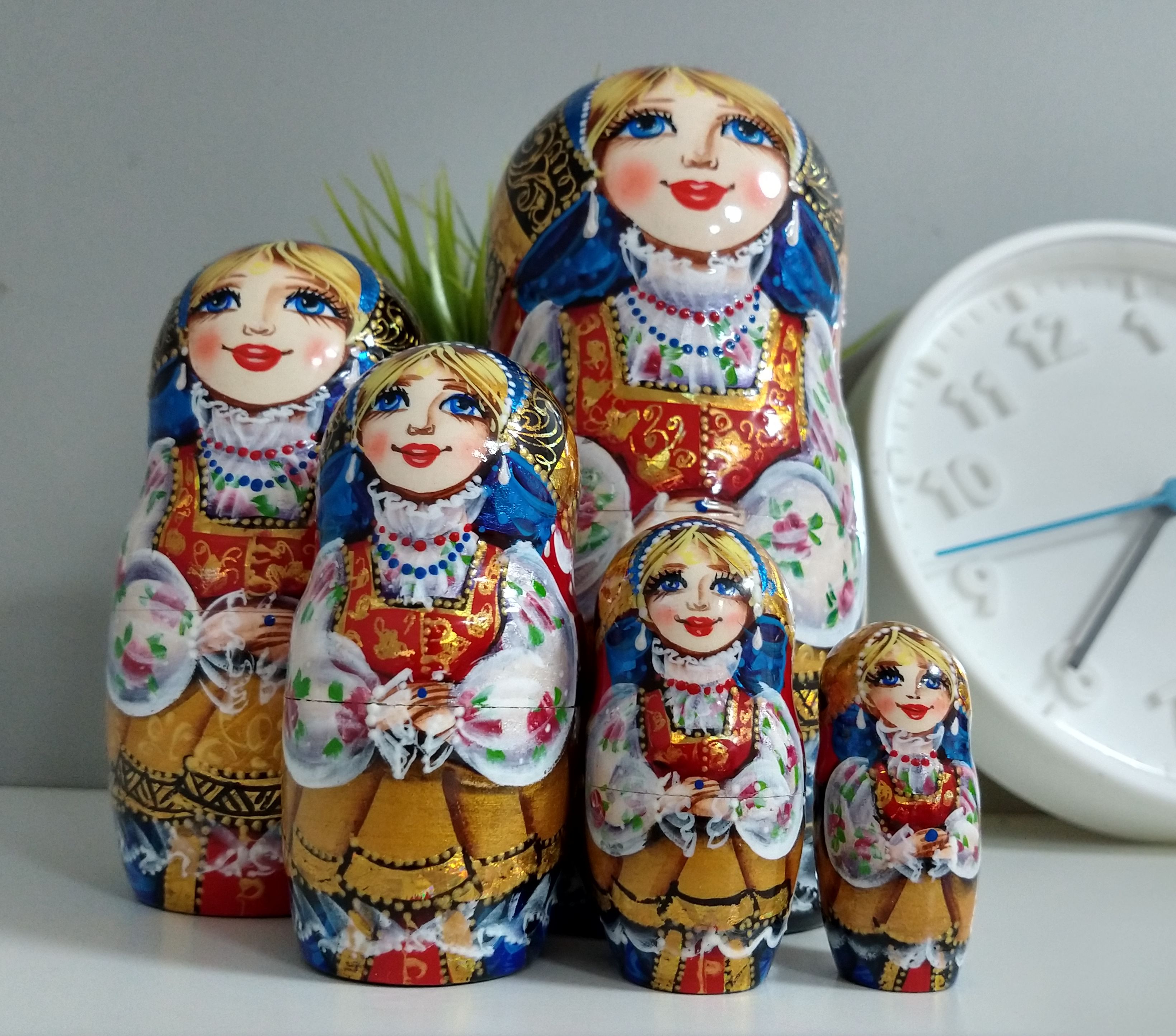 ตุ๊กตาแม่ลูกดกรัสเซีย (Matryoshka) - Premium Doll "Beautyful Russian Girl"