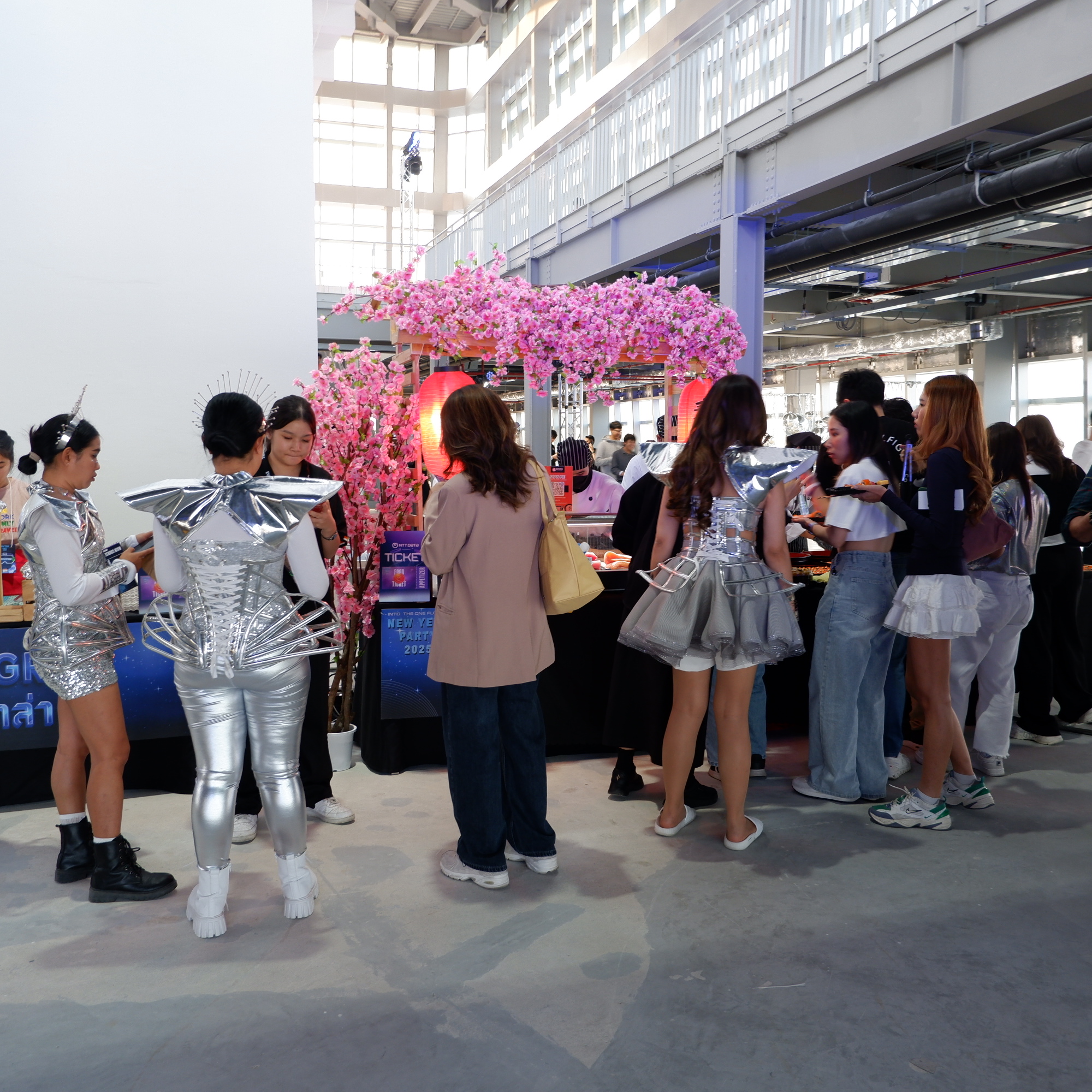 รับจัดเลี้ยงอาหารญี่ปุ่น ซูชิ ซาซิมิ แซลมอน นอกสถานที่ ณ One Bangkok เขตปทุมวัน