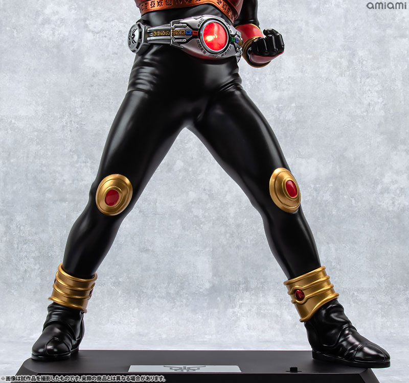 [Exclusive Sale] Ultimate Article Kamen Rider Kuuga (Mighty Form) Complete Figure(Pre-order)(Single Shipment)