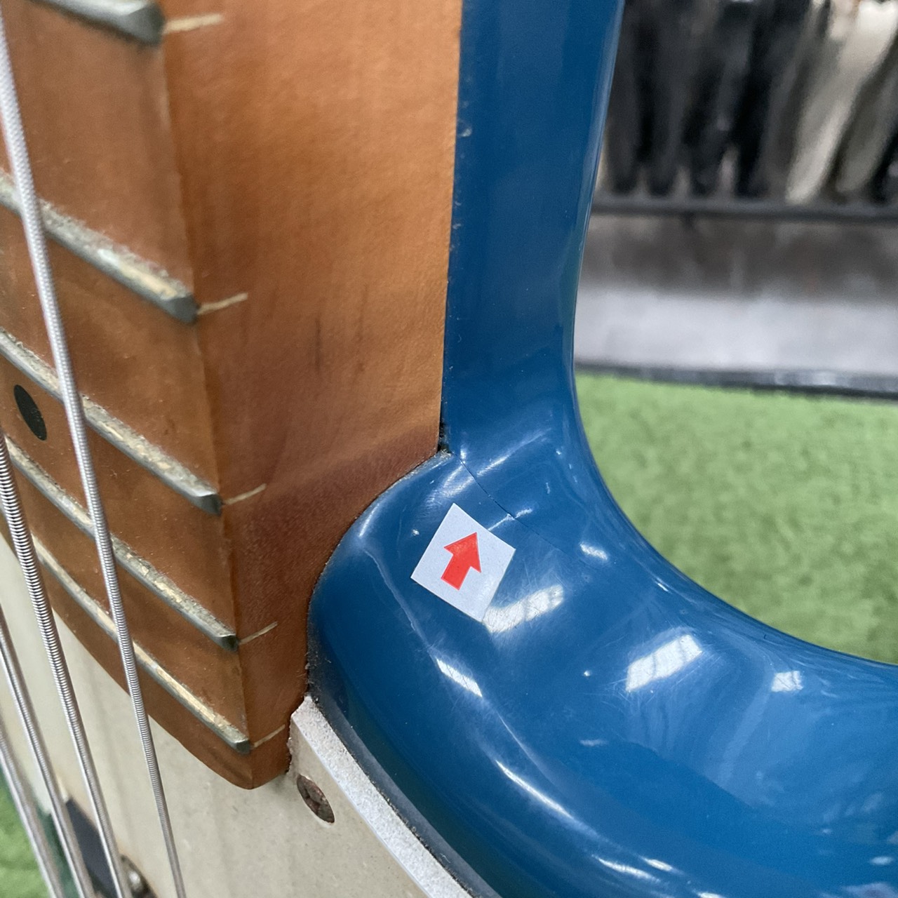 กีต้าร์เบส Flavor