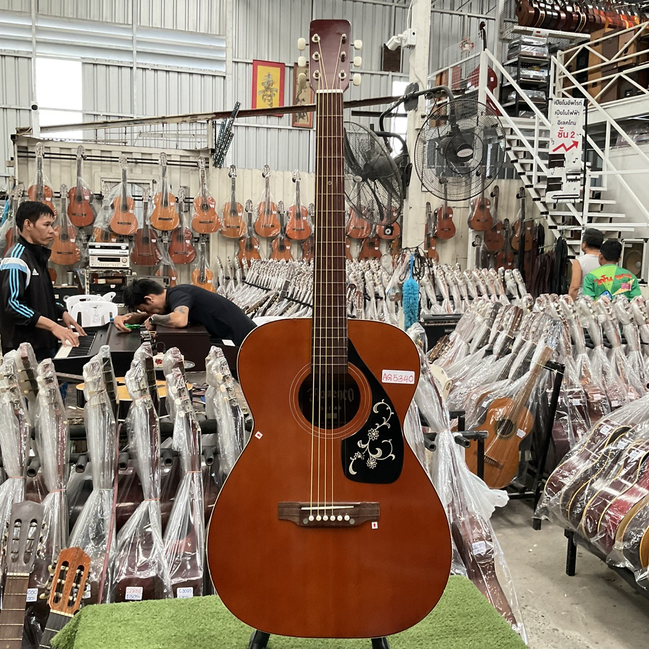 กีต้าร์โปร่ง Flamenco