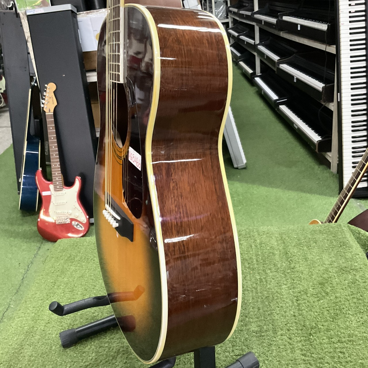 กีต้าร์โปร่ง MORRIS : MF-306TS