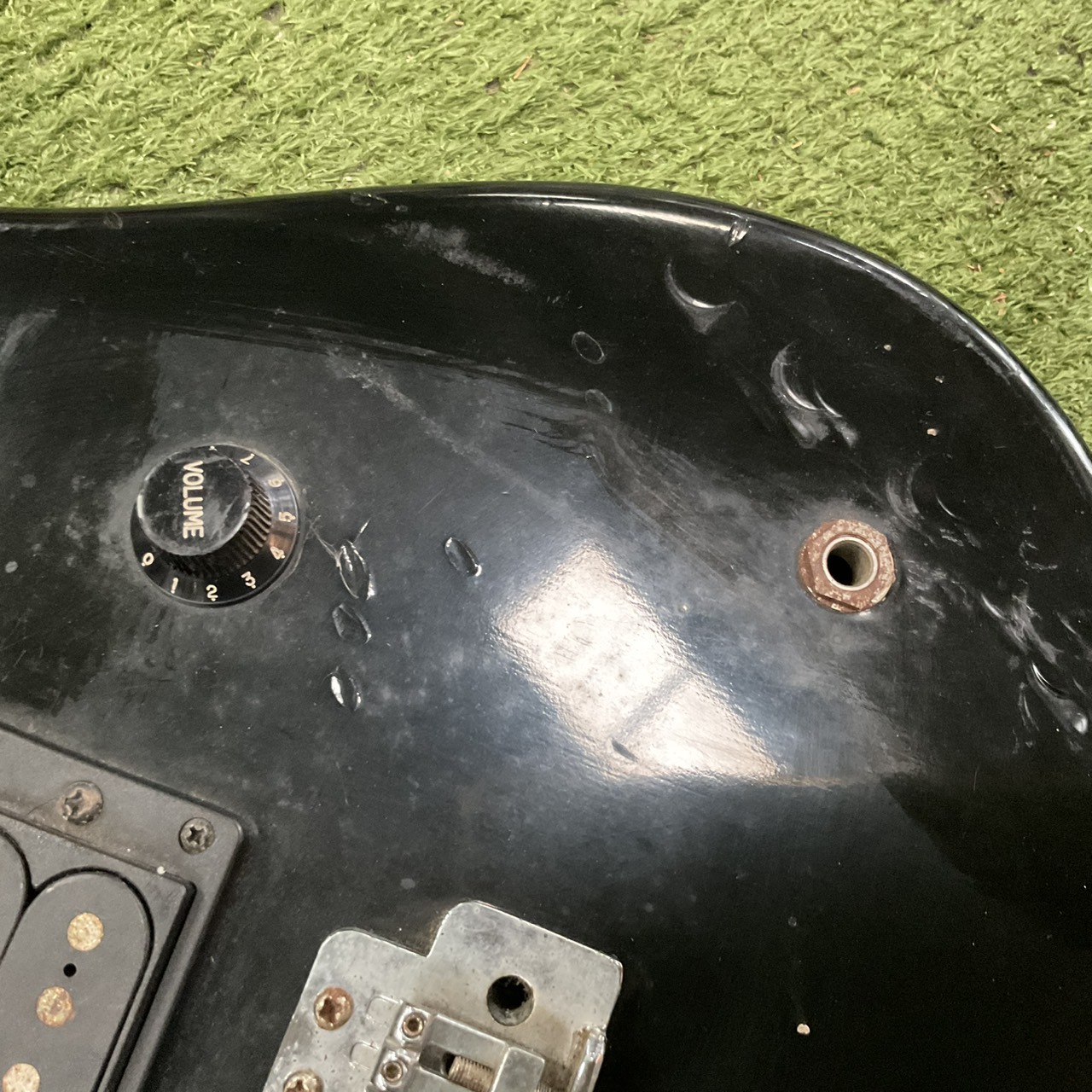 กีต้าร์ไฟฟ้า Birth : KY-01 สินค้าไม่พร้อมใช้งาน (ต้องซ่อม)