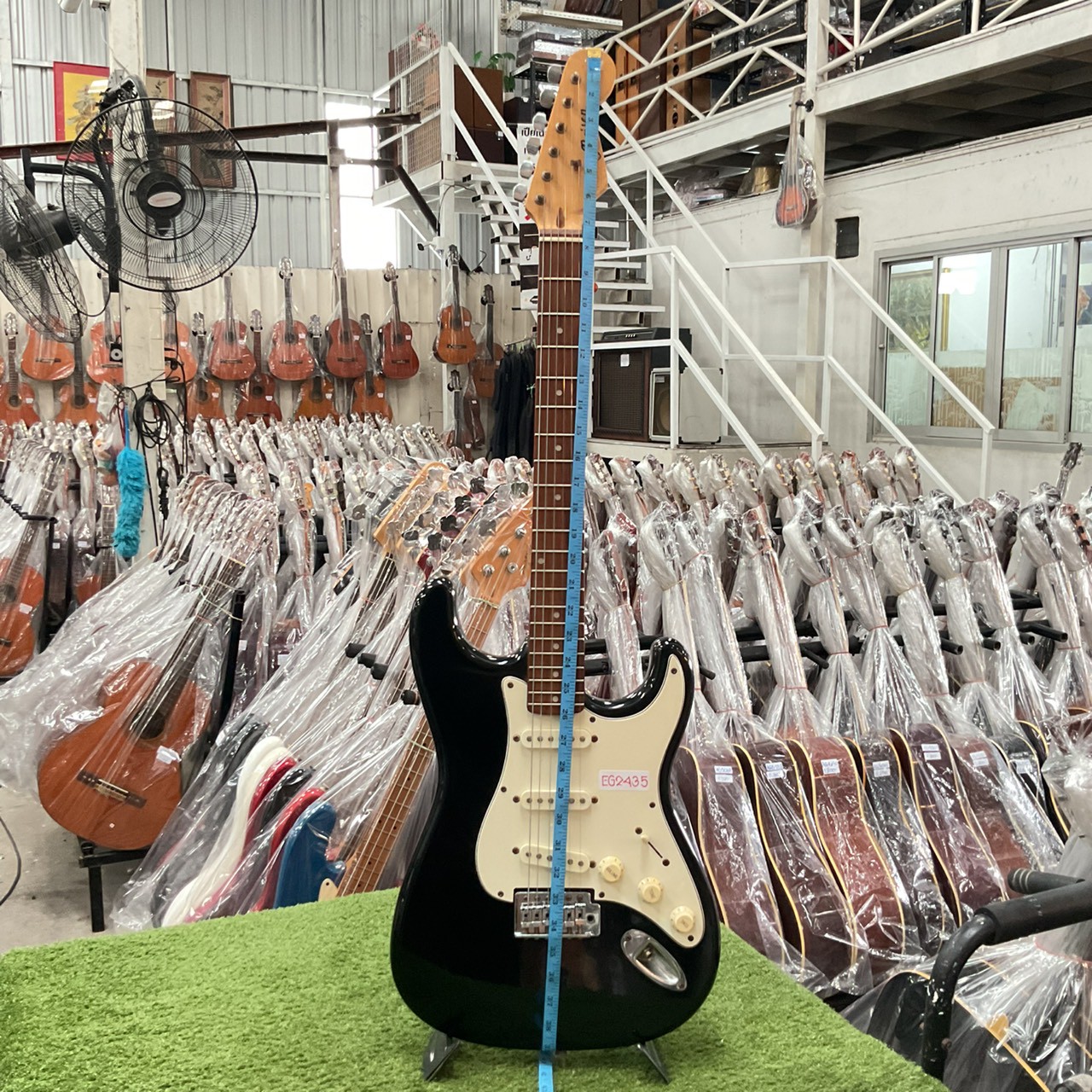 กีต้าร์ไฟฟ้า Maison