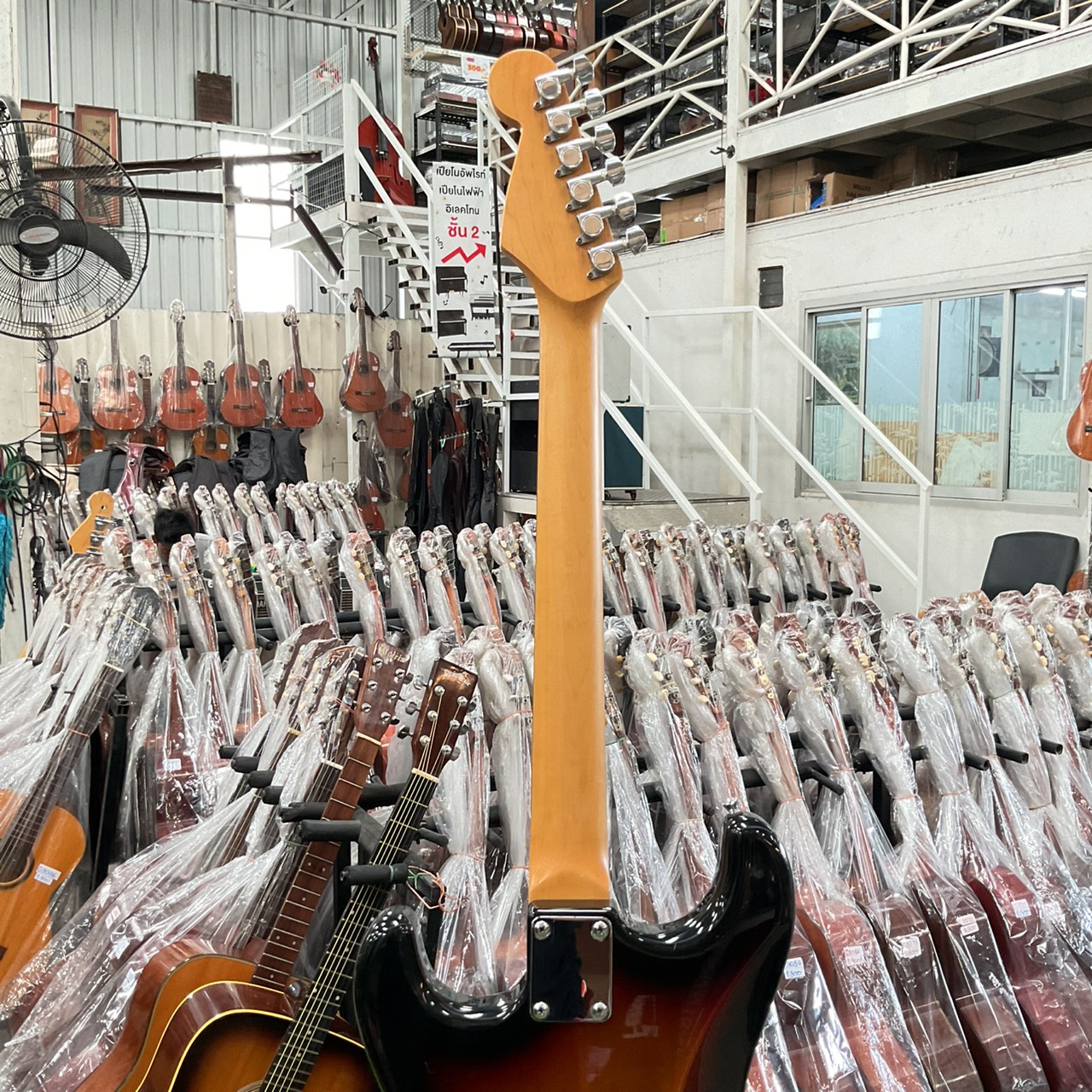 กีต้าร์ไฟฟ้า Photogenic