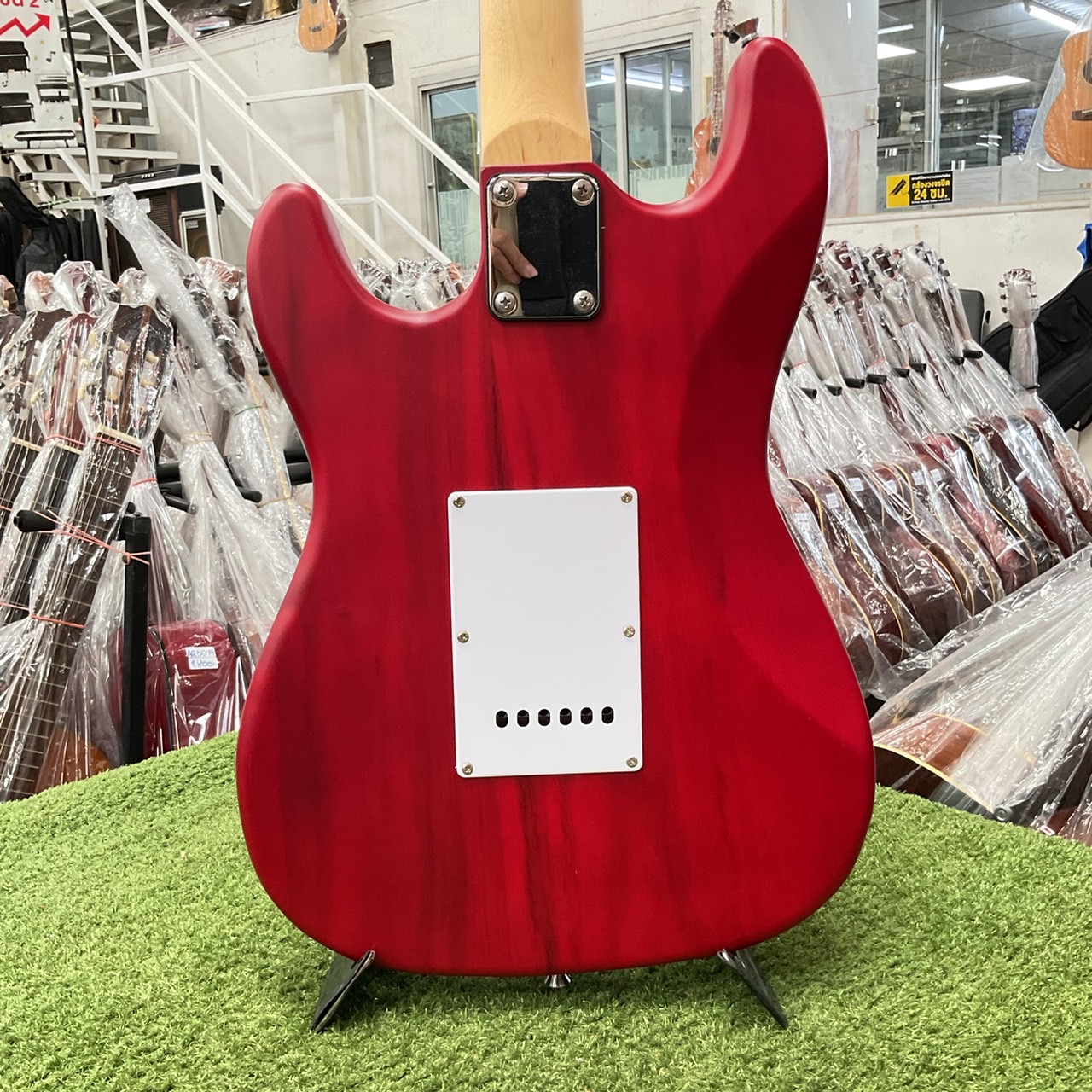 กีต้าร์ไฟฟ้า GION