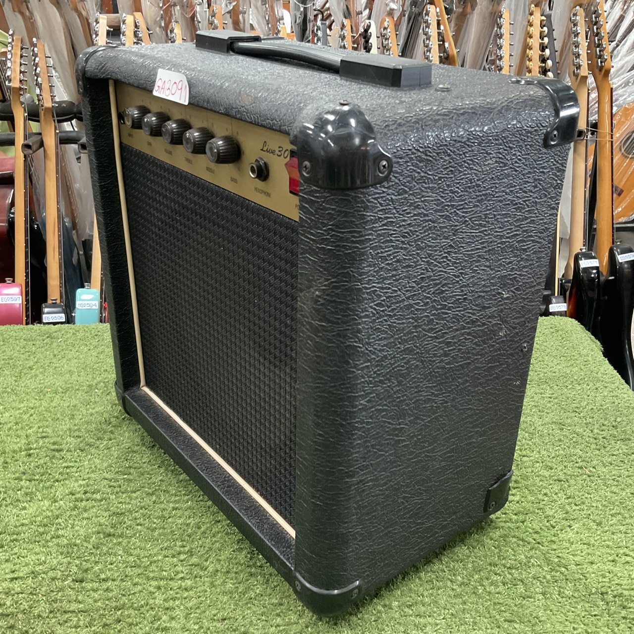 แอมป์กีต้าร์ WASHBURN : Live30