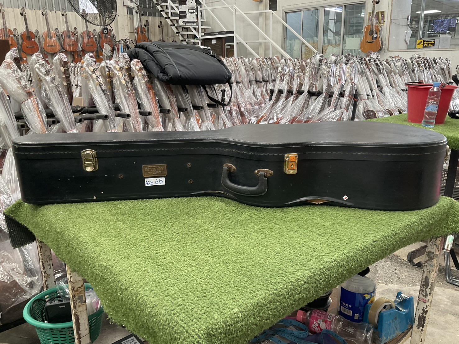 กล่องเคสกีต้าร์โปร่ง