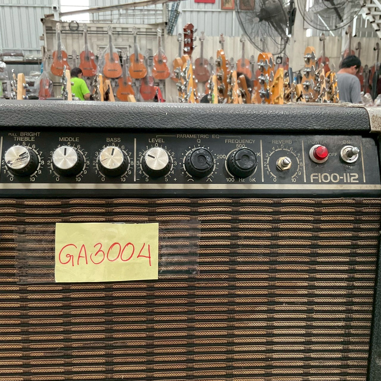 แอมป์กีต้าร์ YAMAHA : F100-112