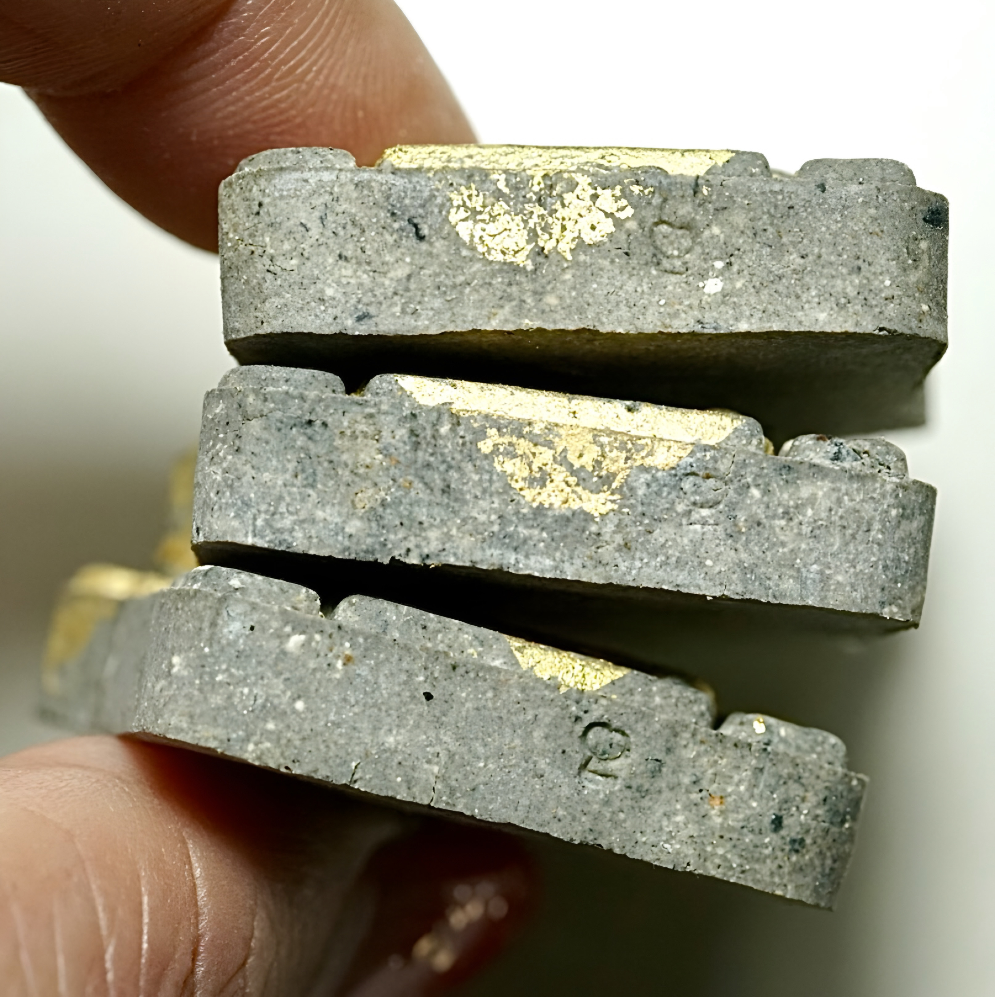 พระขุนแผนผงพิเศษ (รุ่น:เสาร์๕เดือน๕,พิมพ์ใหญ่,ปิดทอง) Mystic Powder Khun Phaen. (series:Saturday 5/5,large-sized,gold-leaf-gilded) SKU-03851