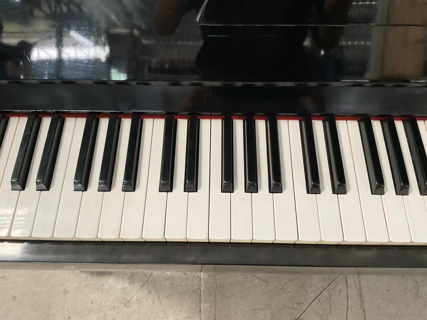 เปียโนอัพไลท์ ZEN-ON : UZ-235