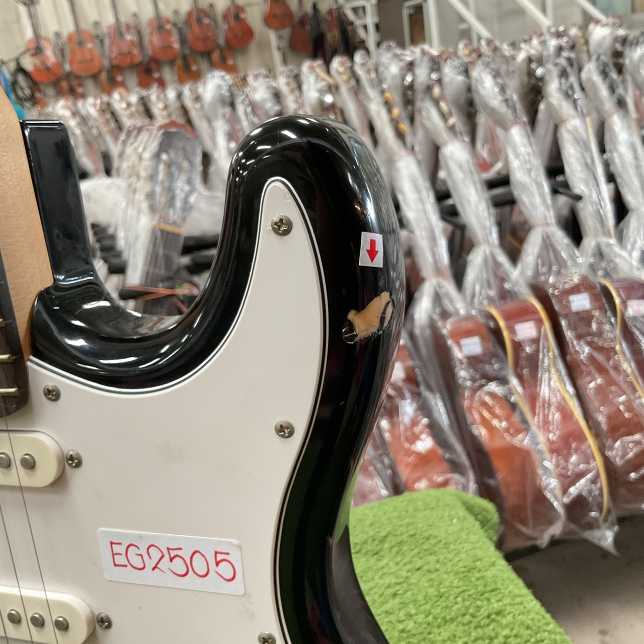 กีต้าร์ไฟฟ้า SELDER