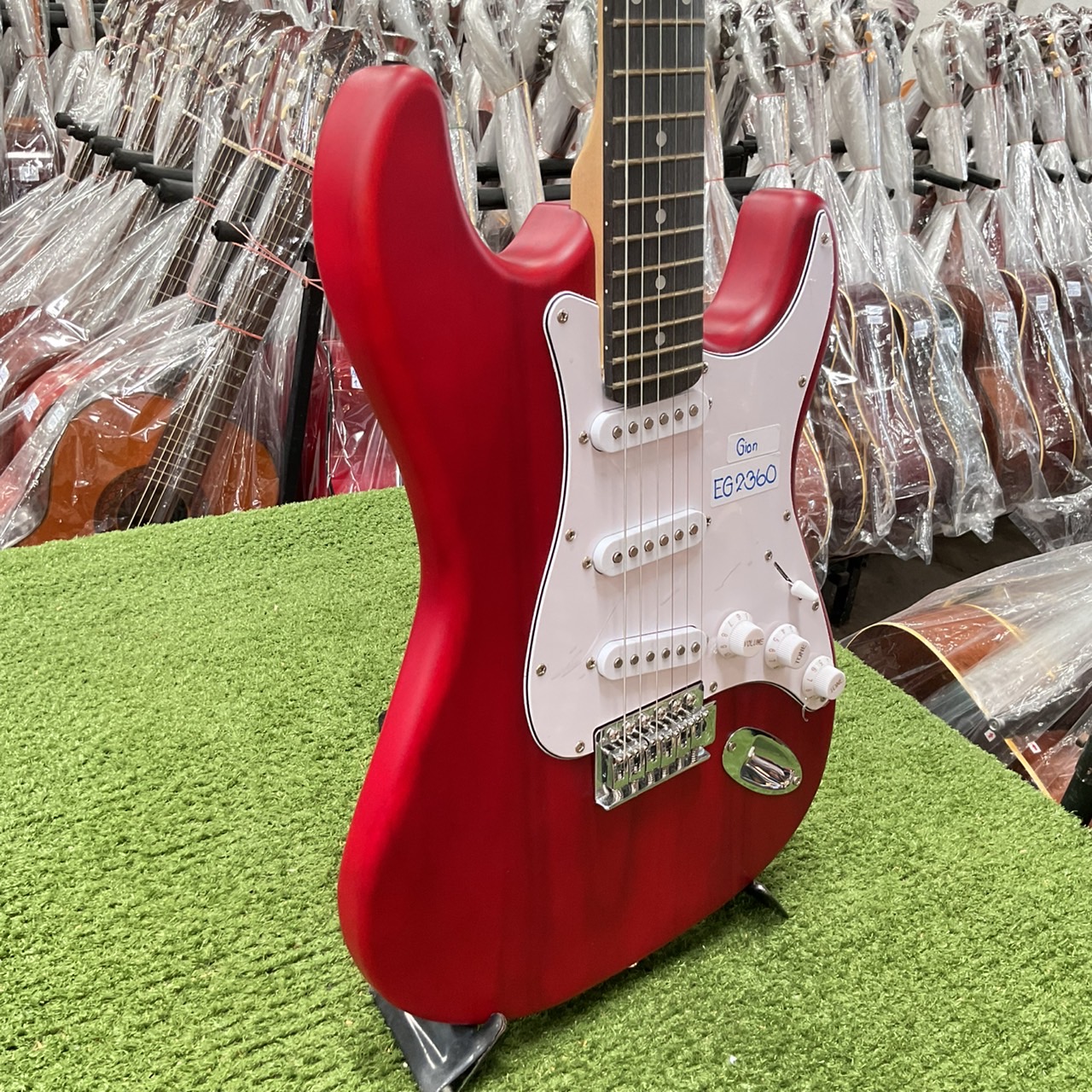 กีต้าร์ไฟฟ้า GION