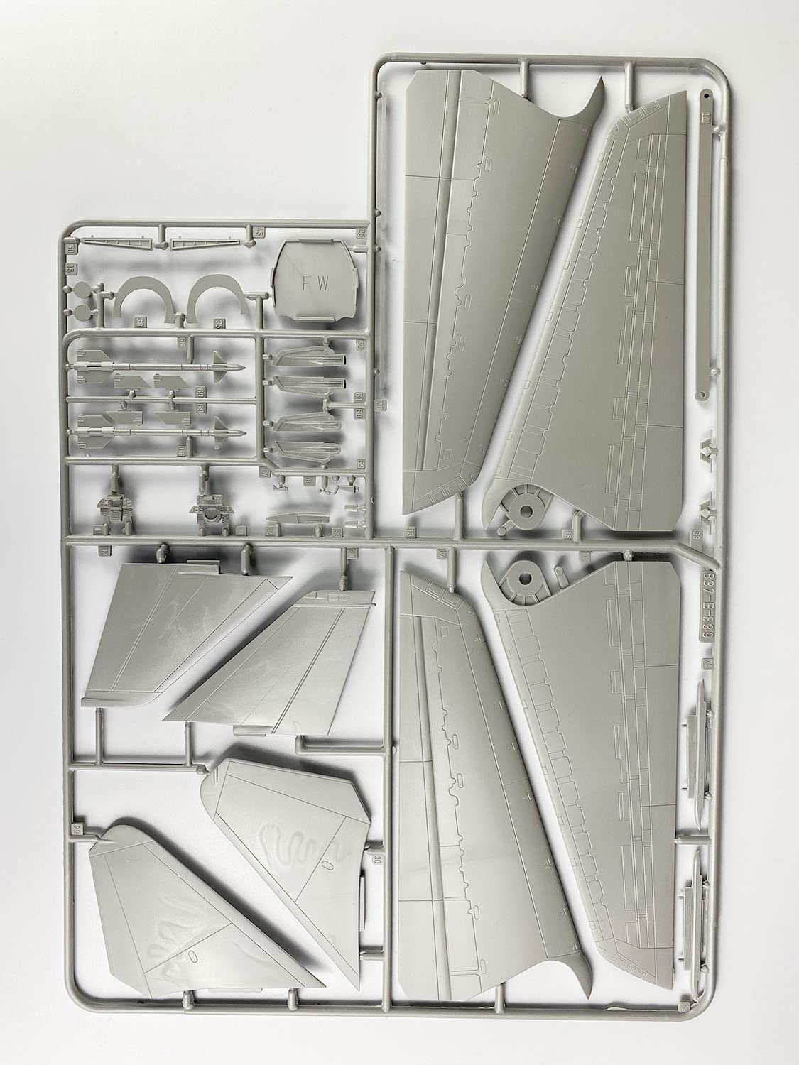 โมเดลเครื่องบิน Platz Hobby 1/48 TPA-10 US Navy F-14A Tomcat `Atsugi CVW-5`