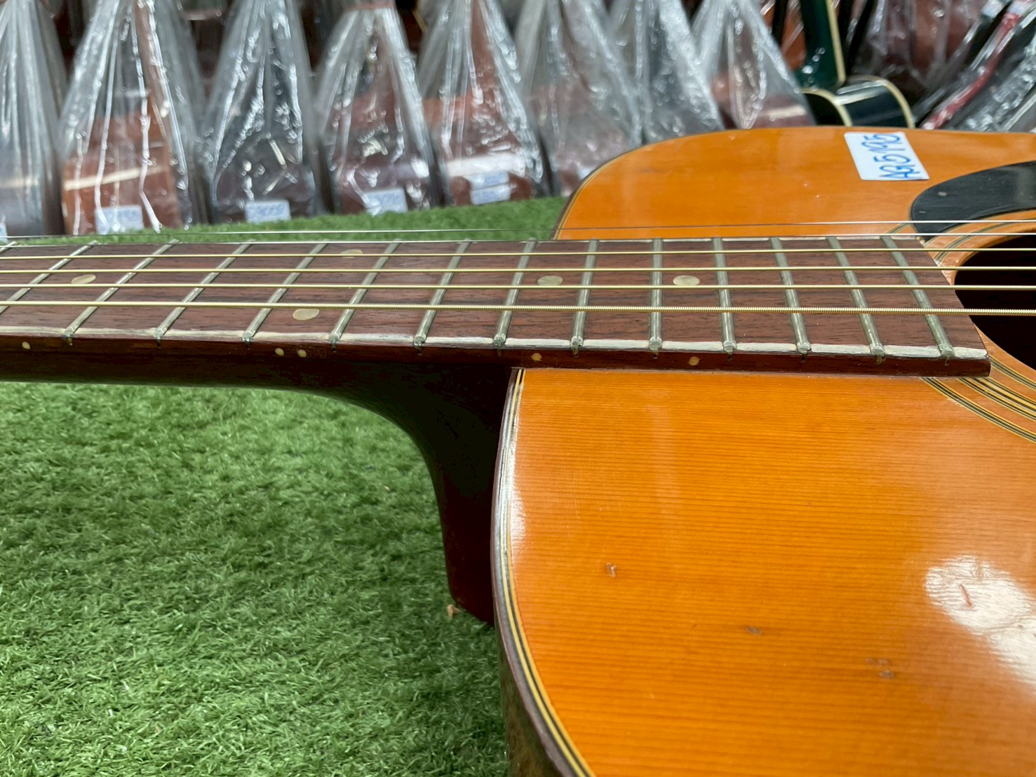 กีต้าร์โปร่ง Kiso-Suzuki : W150