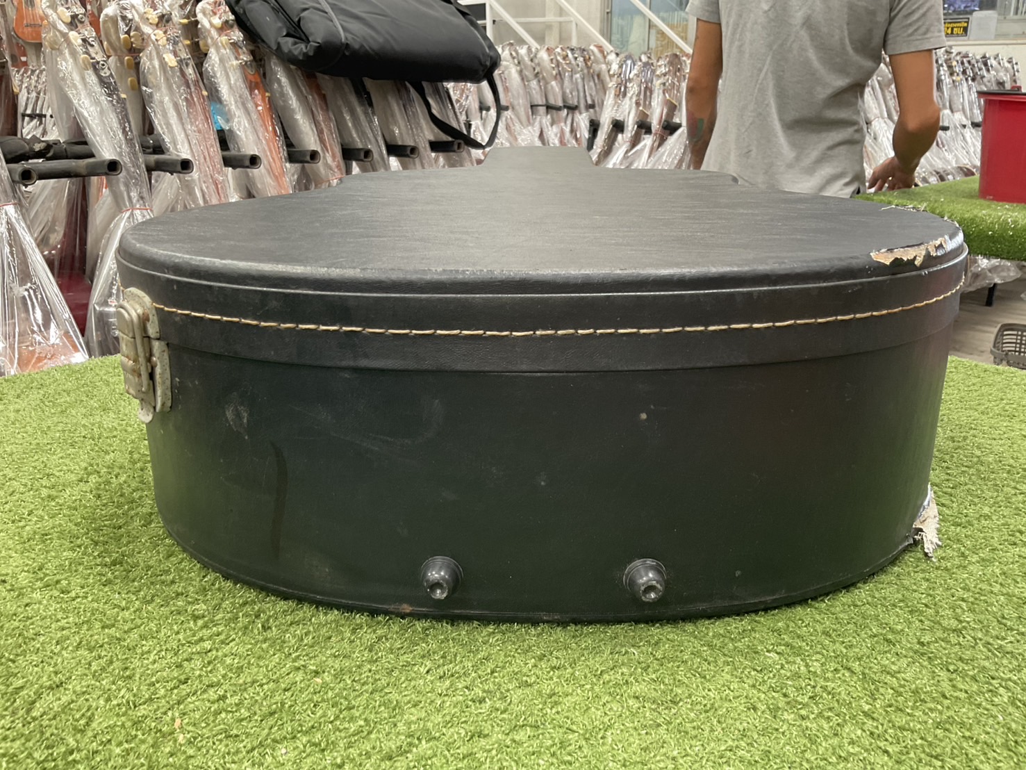 กล่องเคสกีต้าร์โปร่ง