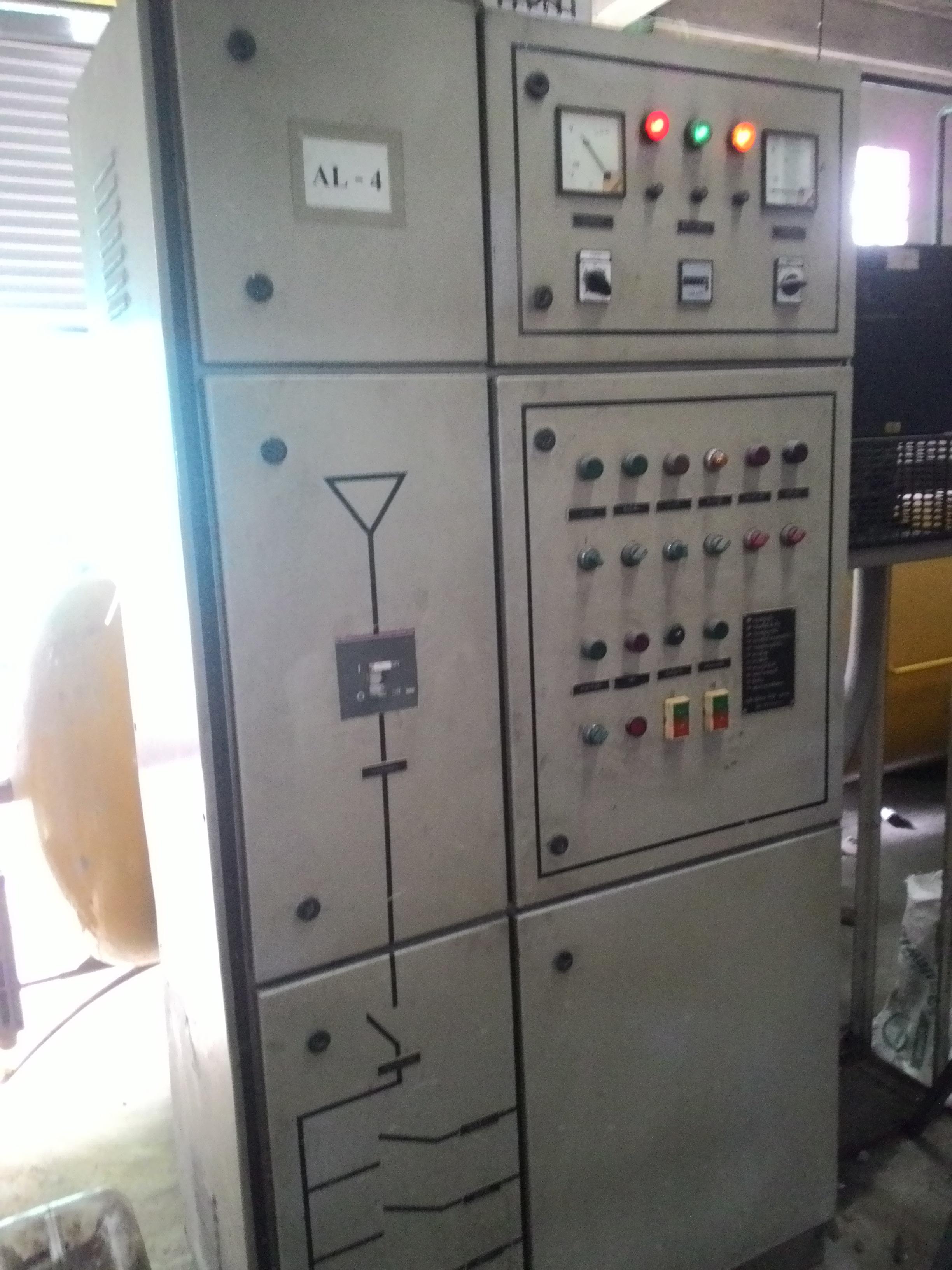 เครื่องผลิตน้ำแข็งหลอด ขนาด 30 ตัน/วัน คอมเพรสเซอร์ Mycom 6 B