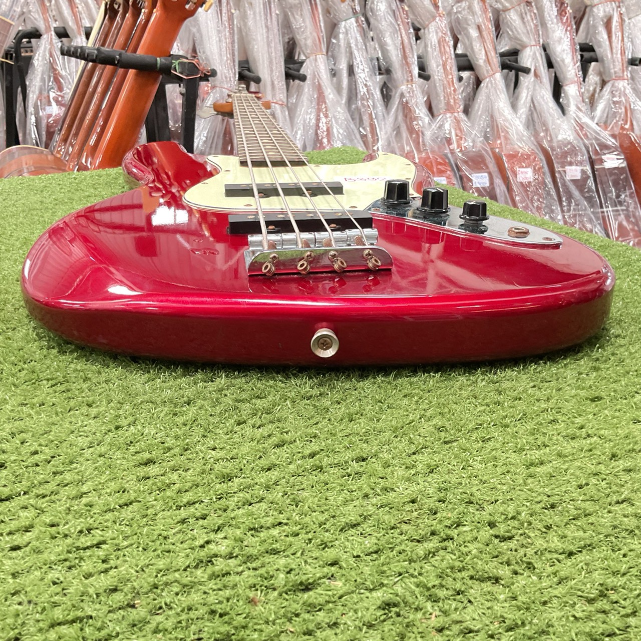 กีต้าร์เบส Grass Roots