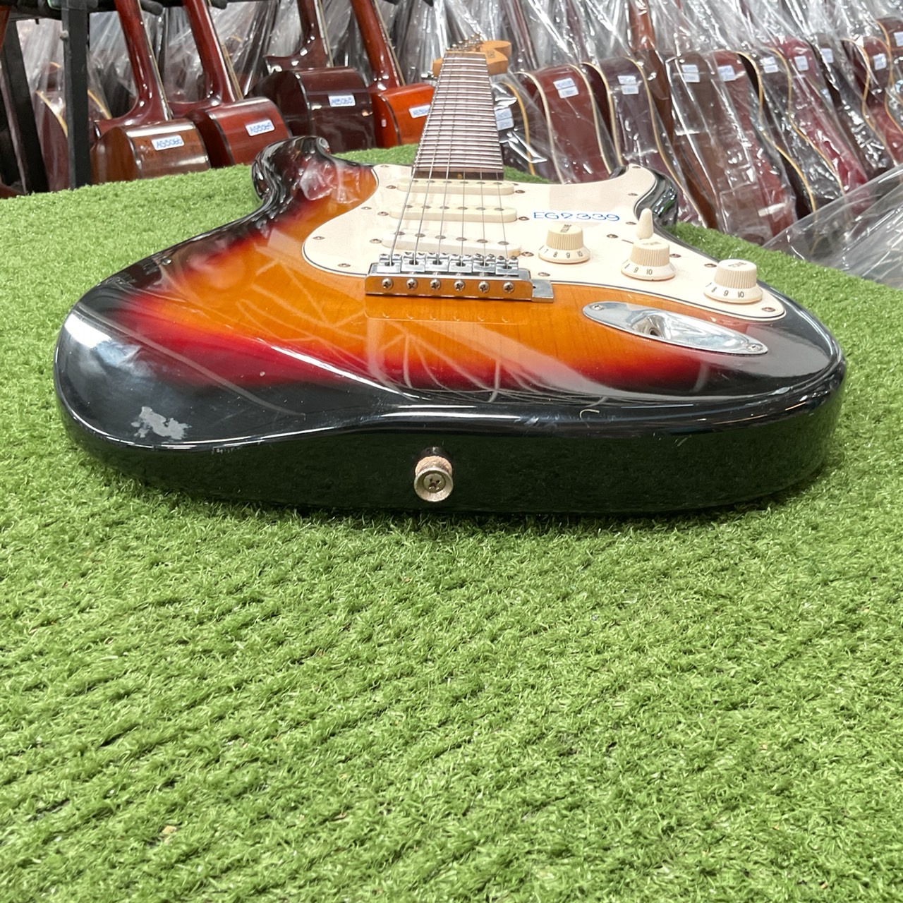 กีต้าร์ไฟฟ้า BUSKER'S