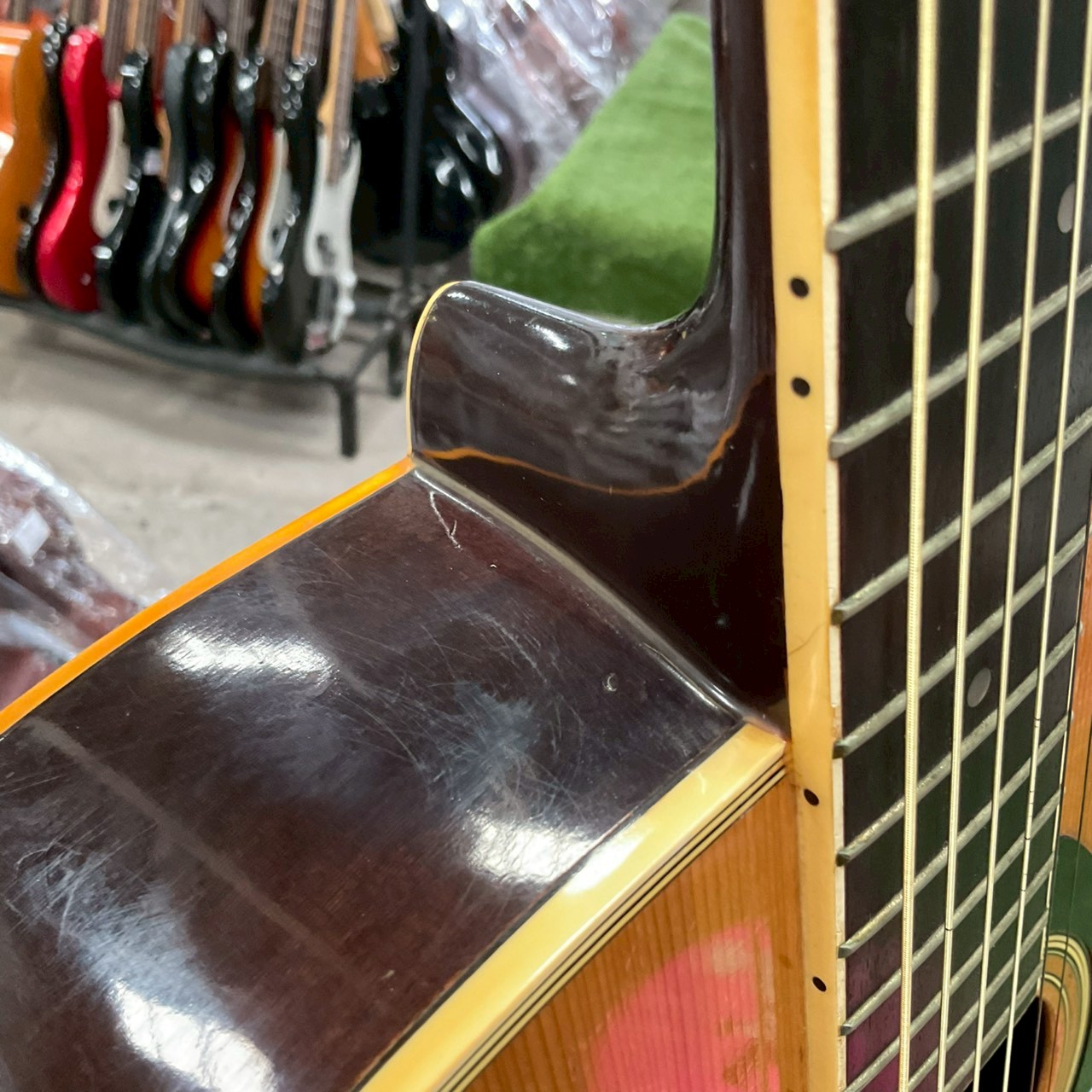 กีต้าร์โปร่ง YAMAHA : FG-202B