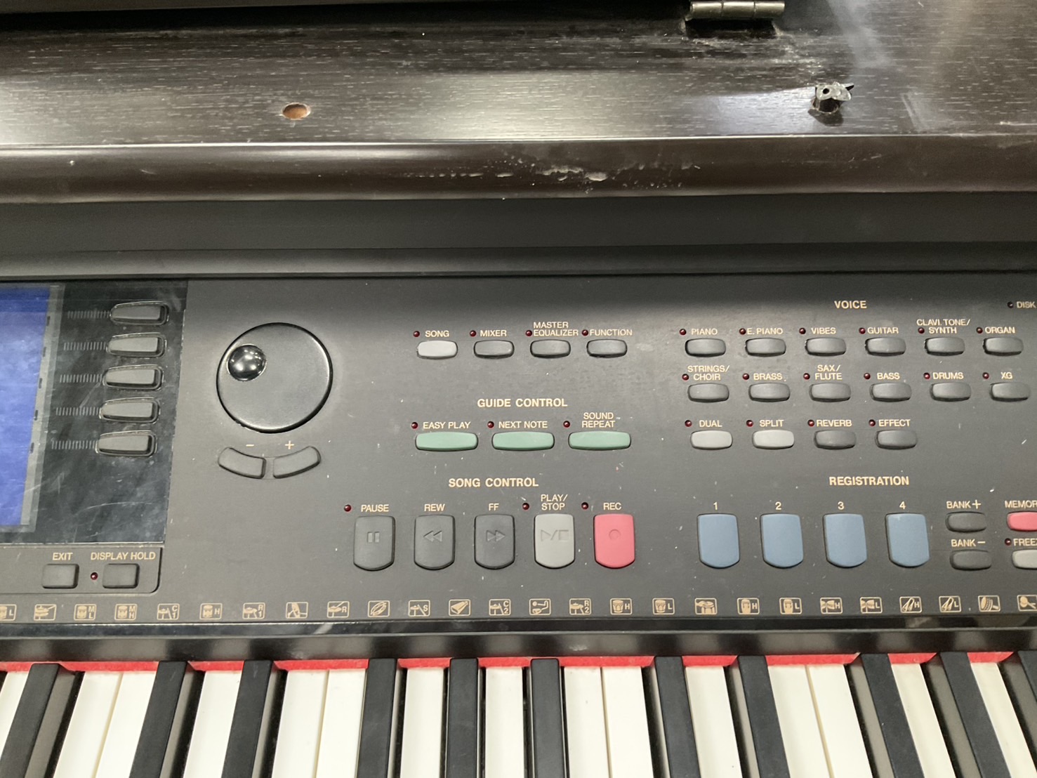 เปียโน YAMAHA : CVP-96 สินค้าไม่พร้อมใช้งาน (ต้องซ่อม)