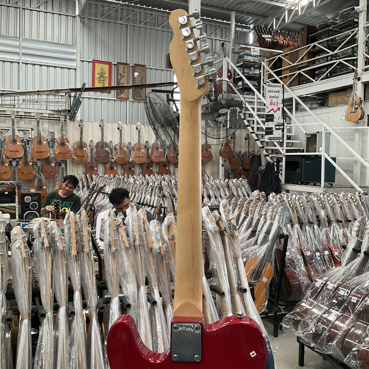 กีต้าร์ไฟฟ้า JUNQ