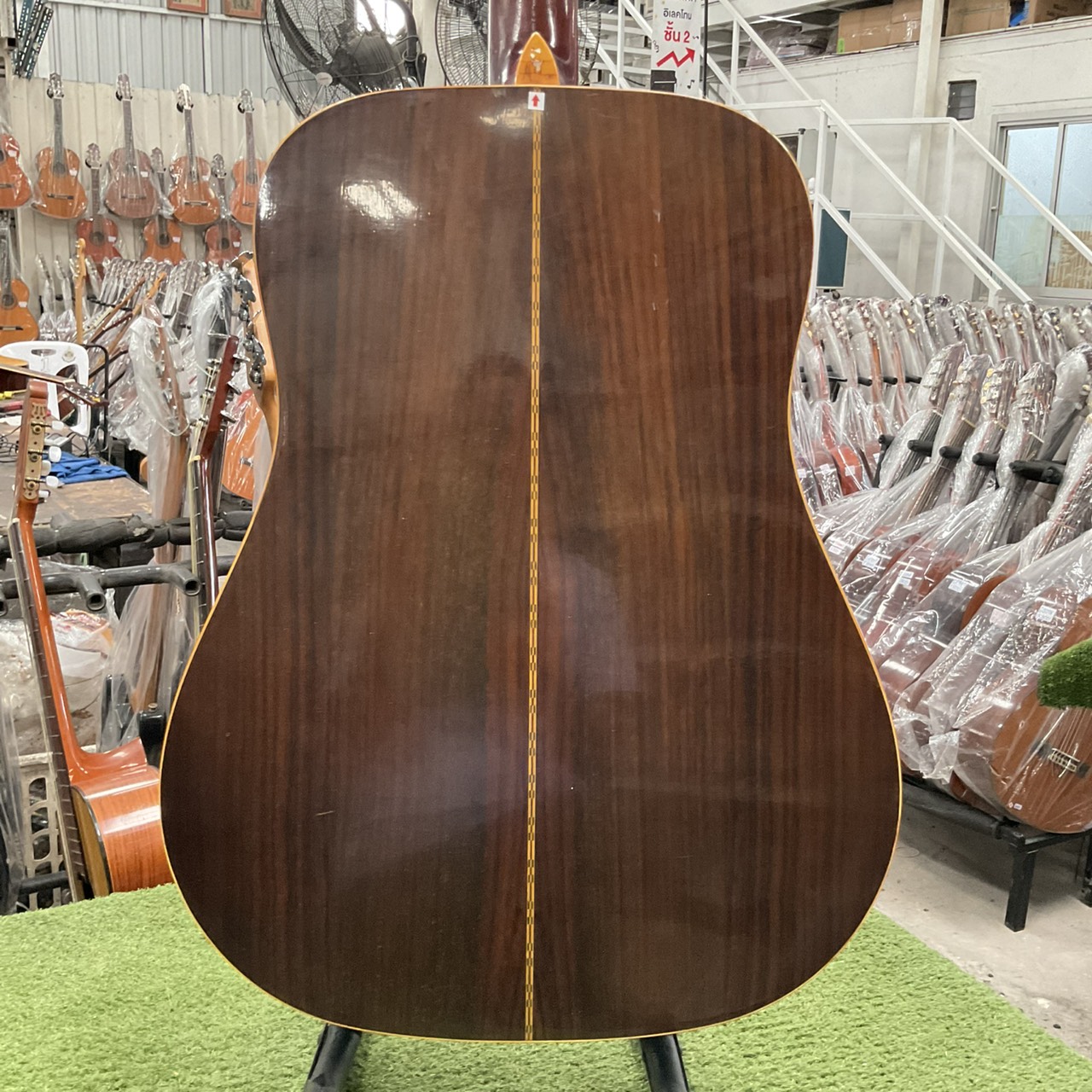 กีต้าร์โปร่ง Morris : W-25