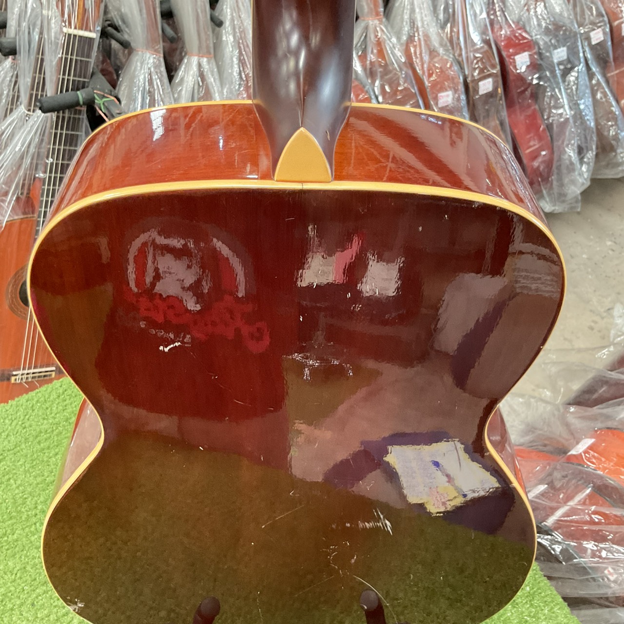 กีต้าร์โปร่ง Morris : MF-207