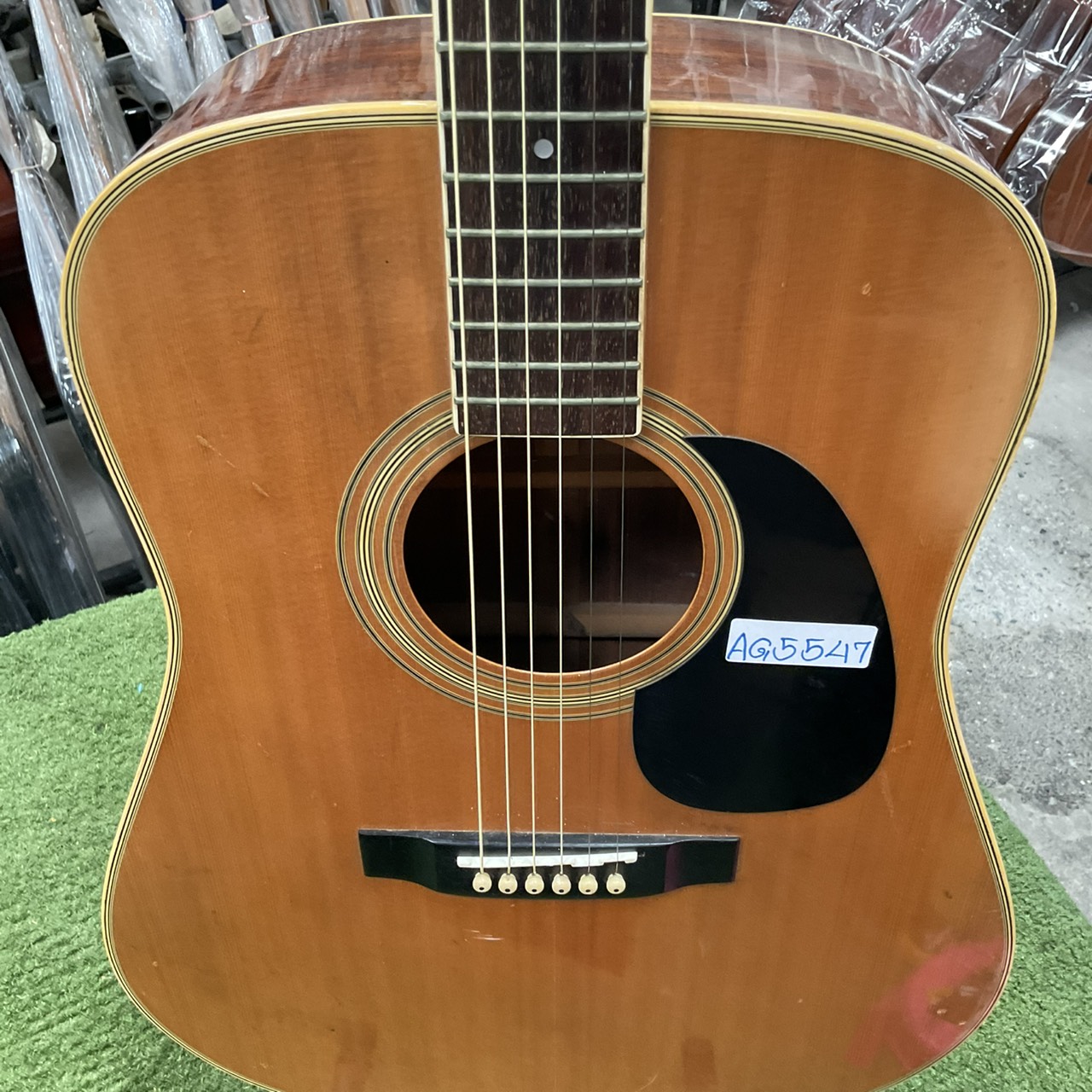 กีต้าร์โปร่ง Yamaki