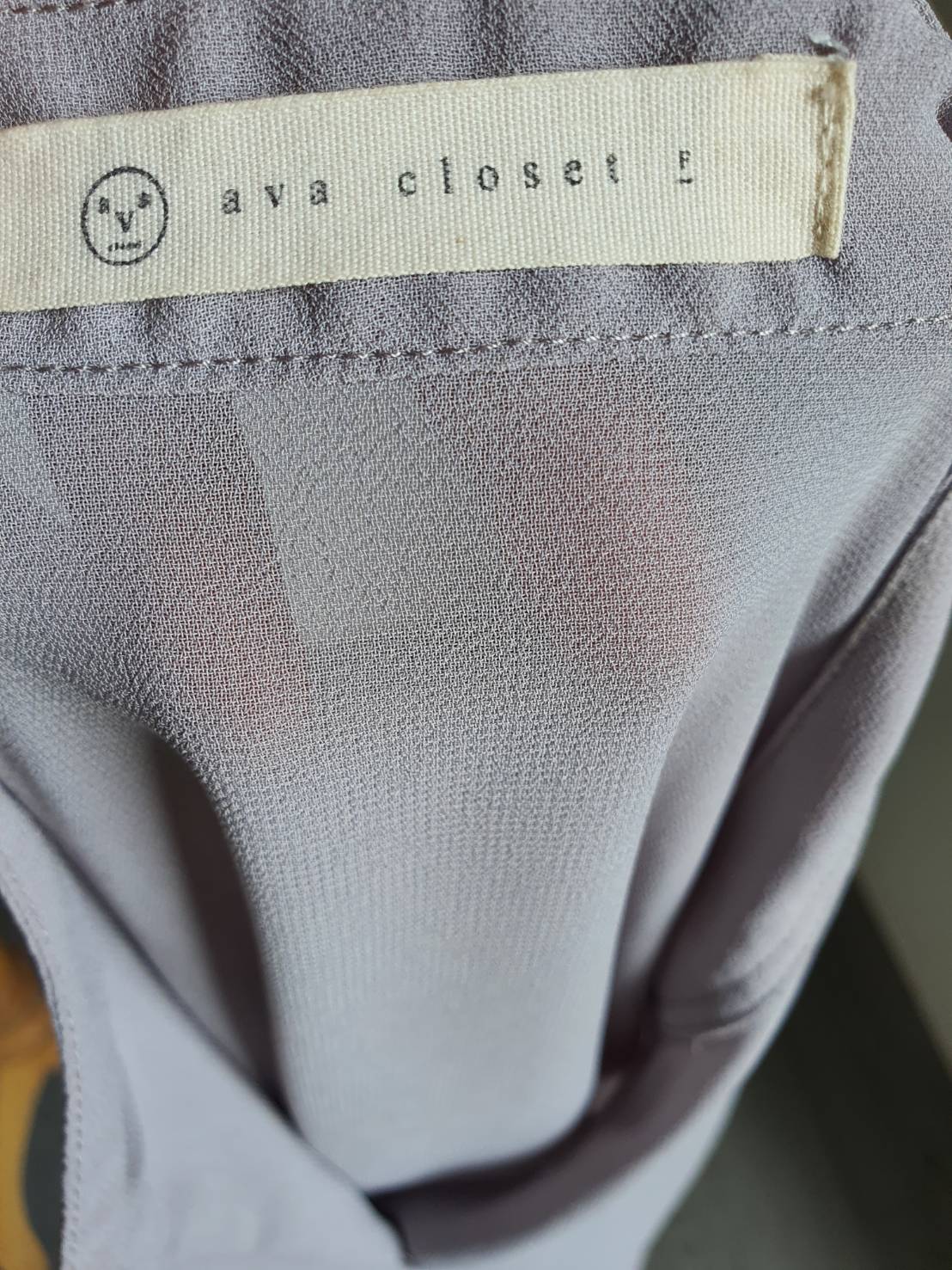 FF05351 เสื้อผ้ามือสอง ชีฟอง สีเทา AVA CLOSET อก free-38 นิ้ว