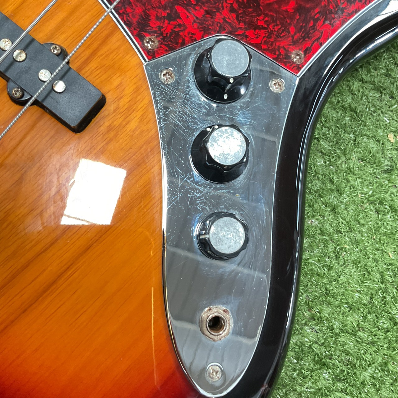 กีต้าร์เบส SELDER