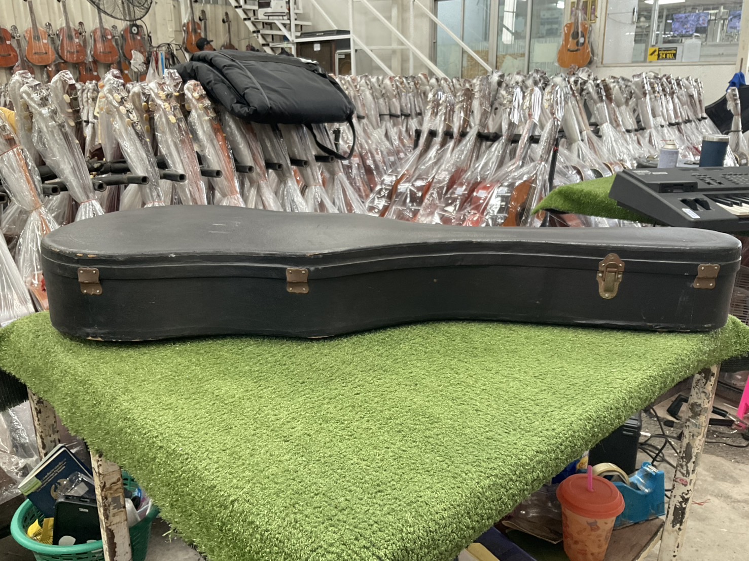 กล่องเคสกีต้าร์คลาสสิค