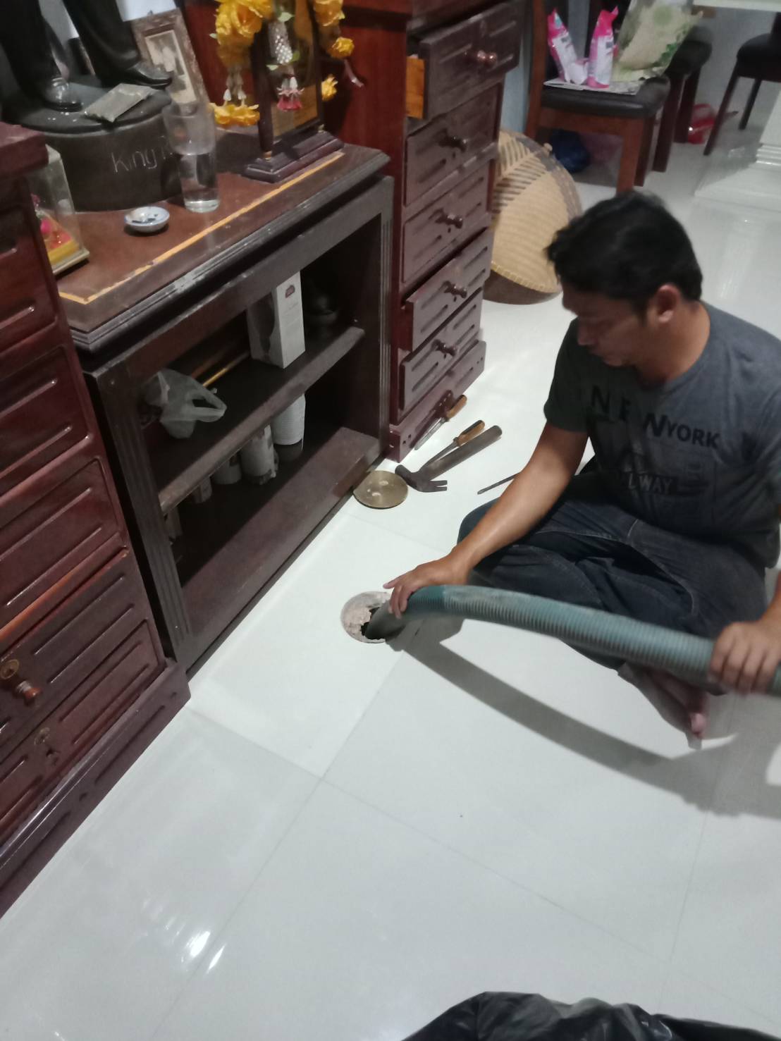 บริการดูดส้วม0802592556