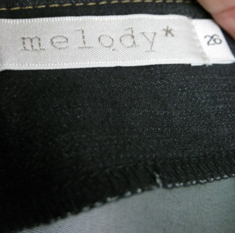 FF06001 กระโปรงยีนส์ melody มือสอง เอว 26 นิ้ว