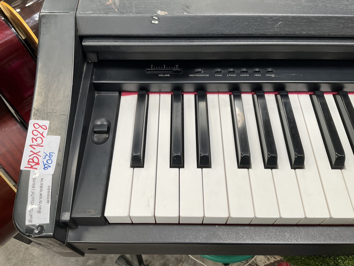 เปียโน KORG : C-16 สินค้าไม่พร้อมใช้งาน (ต้องซ่อม)