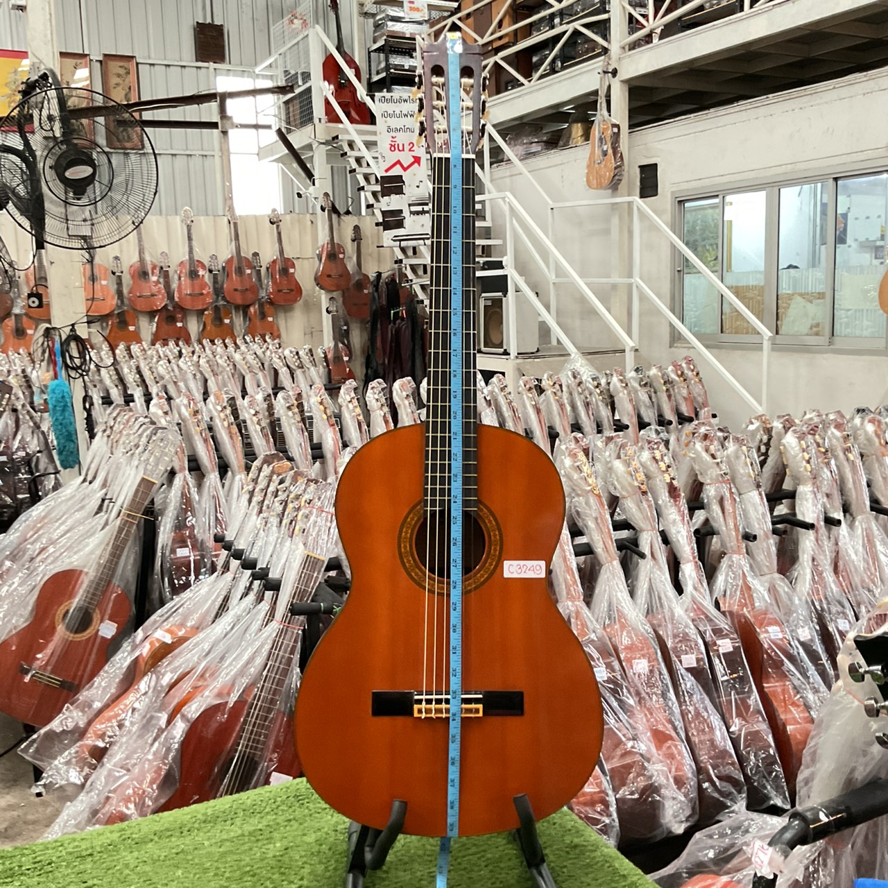 กีต้าร์คลาสสิค YAMAHA : C-180