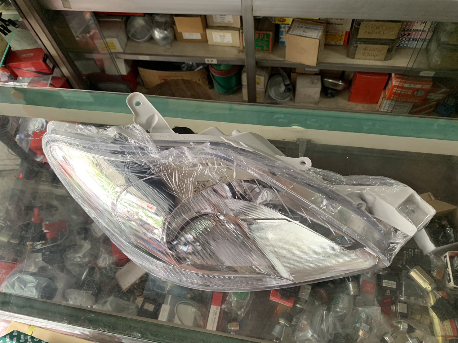 โคมไฟหน้า TOYOTA VIOS 2008 GEN2