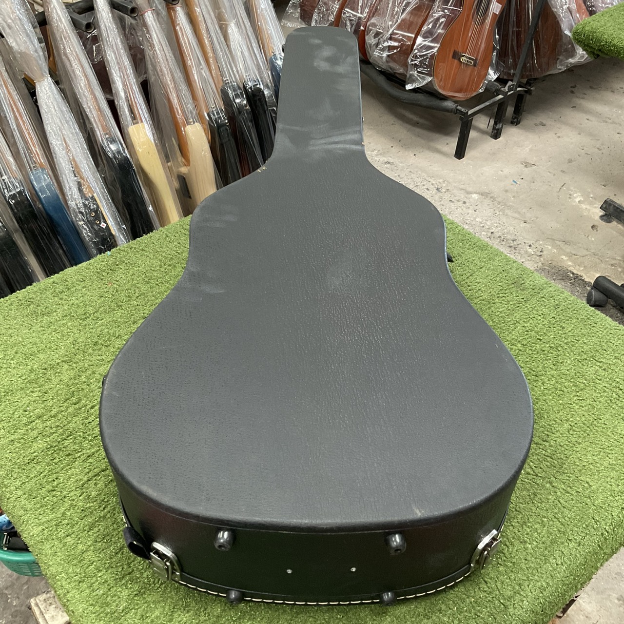 กล่องเคสกีต้าร์โปร่ง