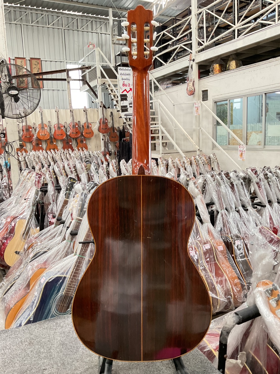 กีต้าร์คลาสสิค Abe Gut : 63E