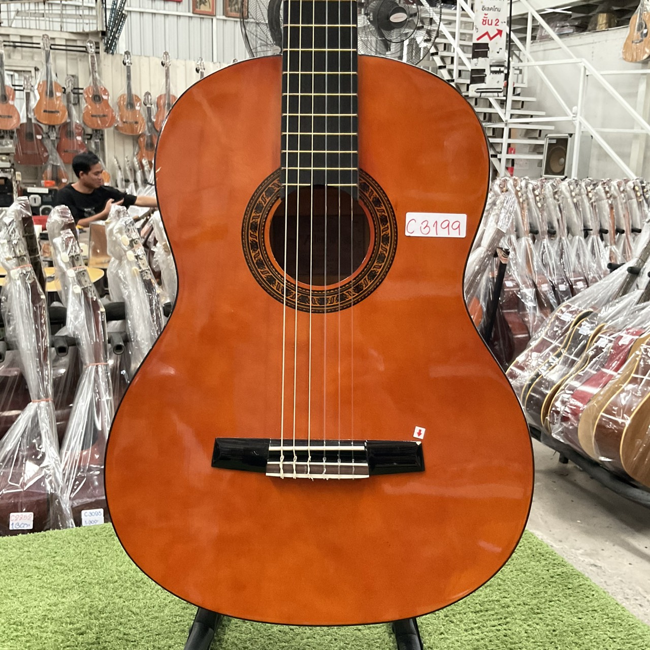 กีต้าร์คลาสสิค Valencia : CG-160