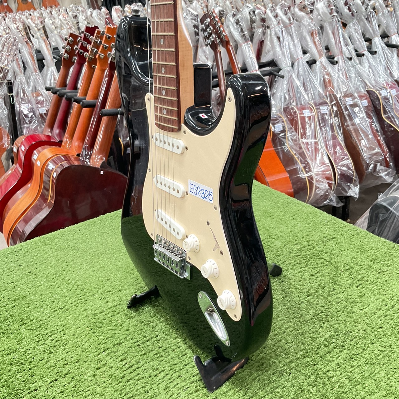 กีต้าร์ไฟฟ้า Legend