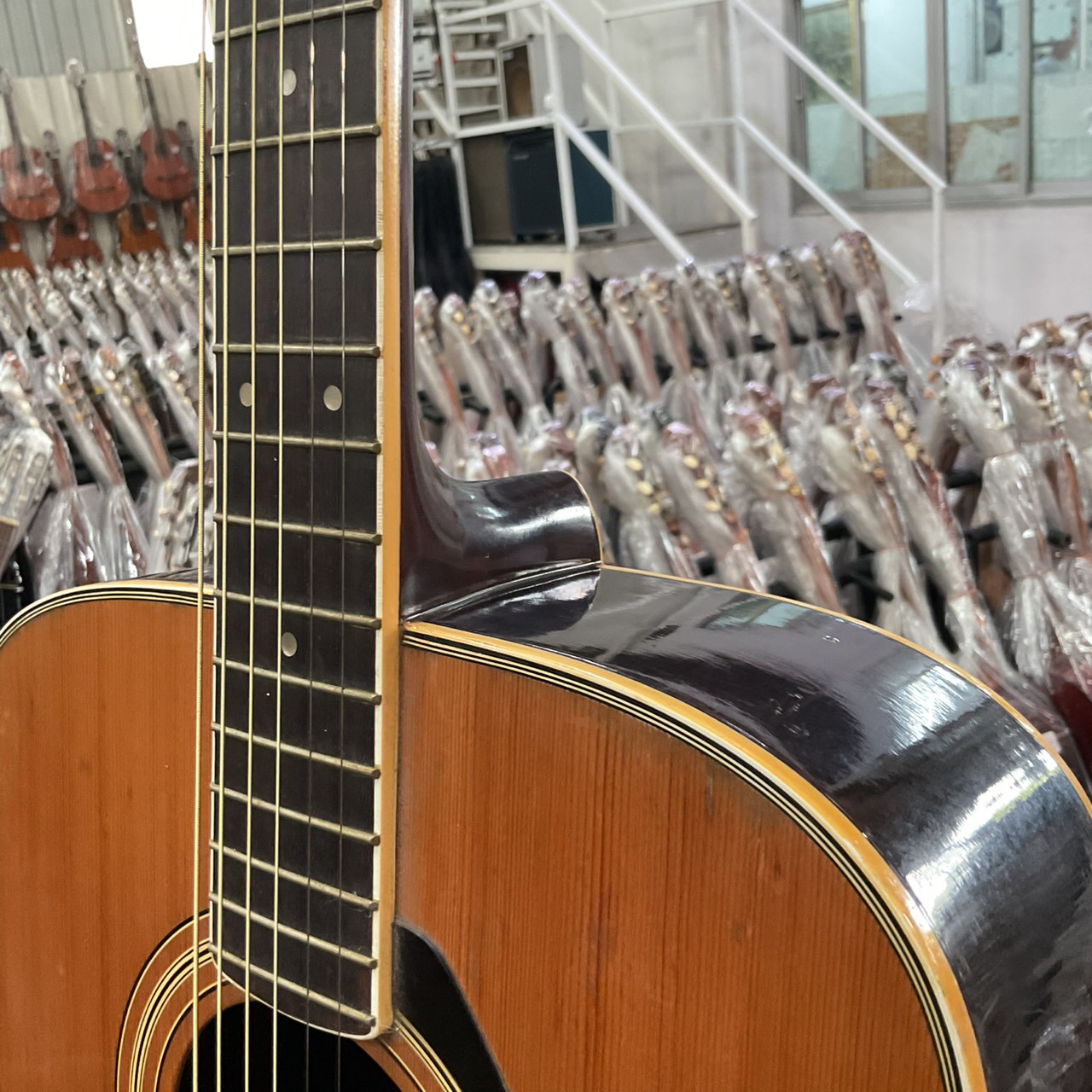 กีต้าร์โปร่ง YAMAHA : FG-201