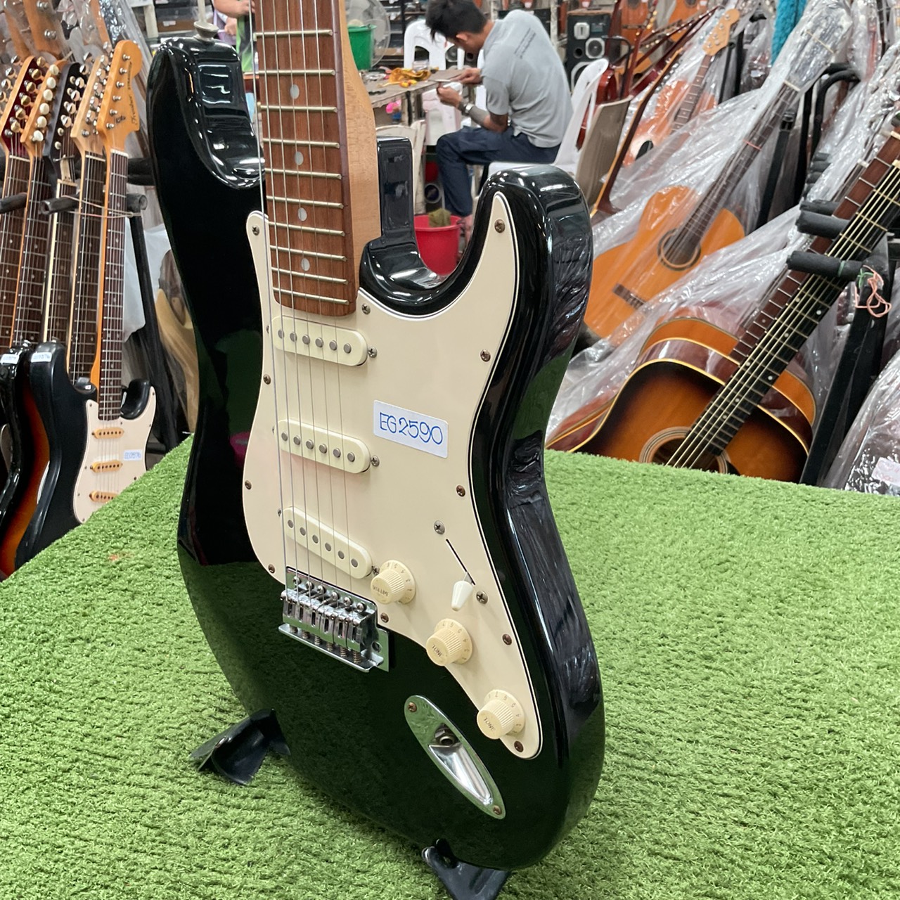 กีต้าร์ไฟฟ้า SELDER