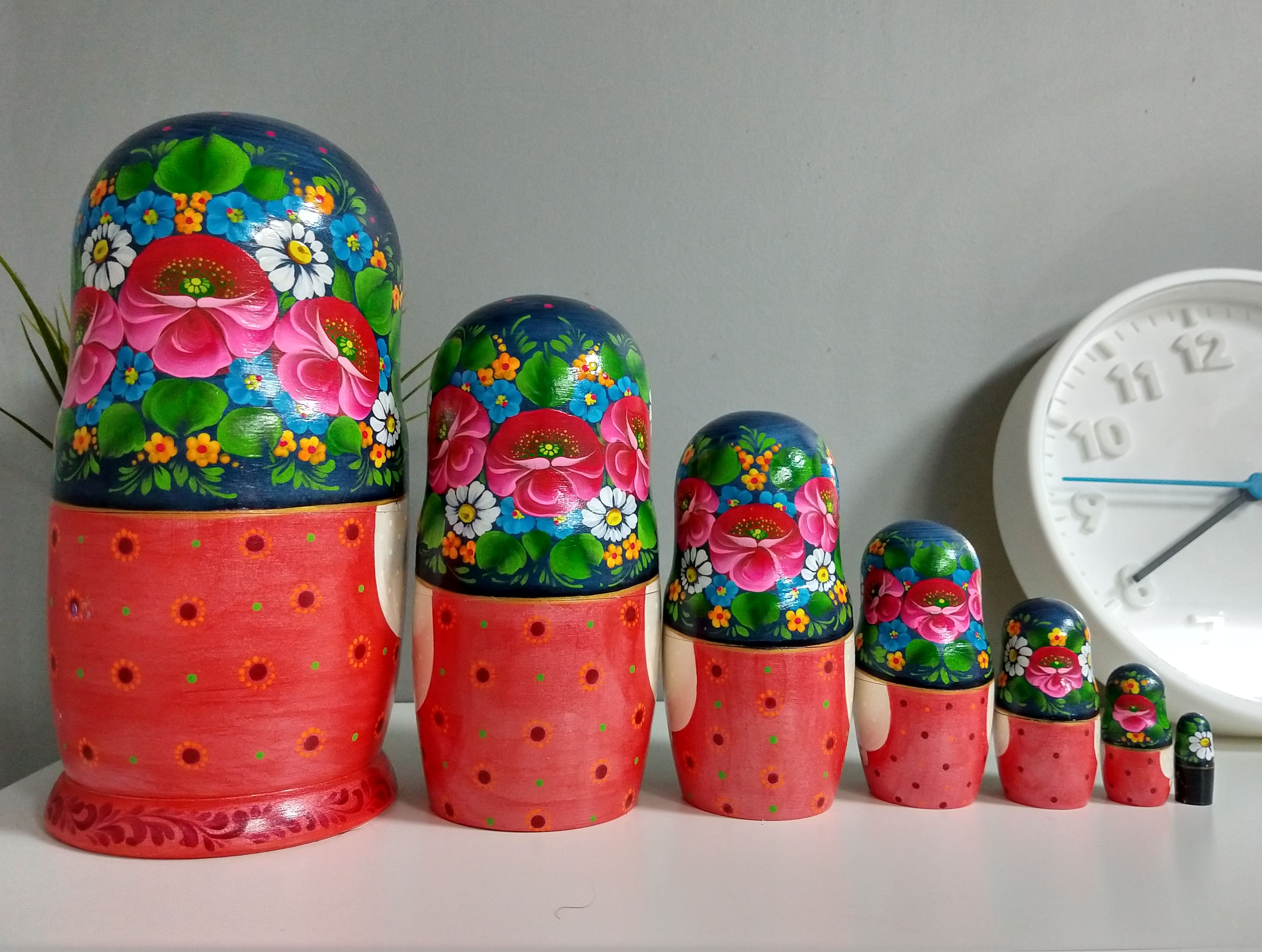 ตุ๊กตาแม่ลูกดกรัสเซีย (Matryoshka) - Premium Dolls "From Russia With Love 7 Dolls Colorful "