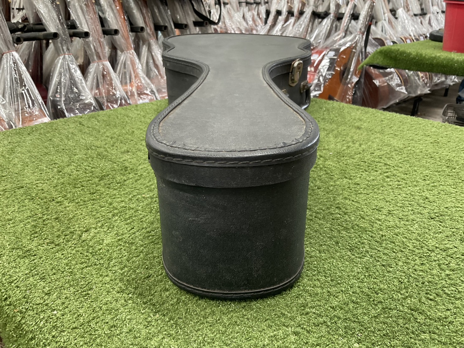 กล่องเคสกีต้าร์คลาสสิค