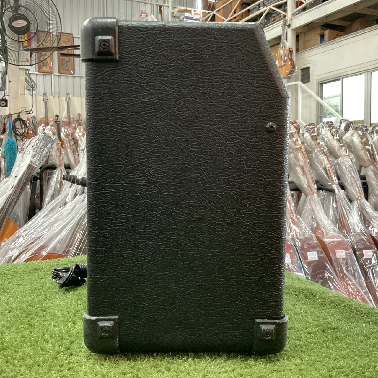 แอมป์กีต้าร์ FERNANDES : FA-15